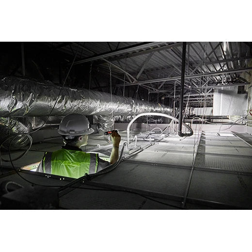 🛒 Milwaukee 2161-21 REDLITHIUM™ USB 1100L Twist Focus Flashlight