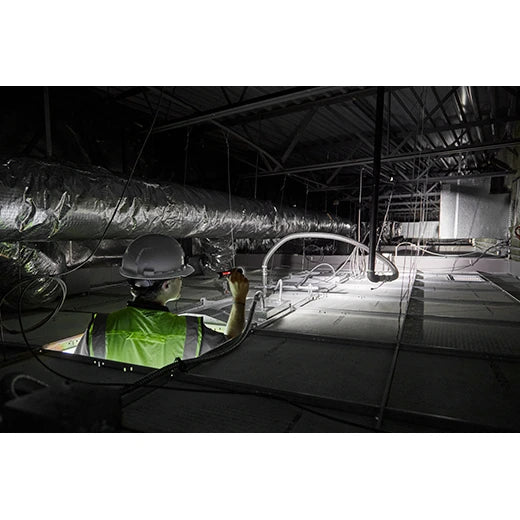 🛒 Milwaukee 2161-21 REDLITHIUM™ USB 1100L Twist Focus Flashlight