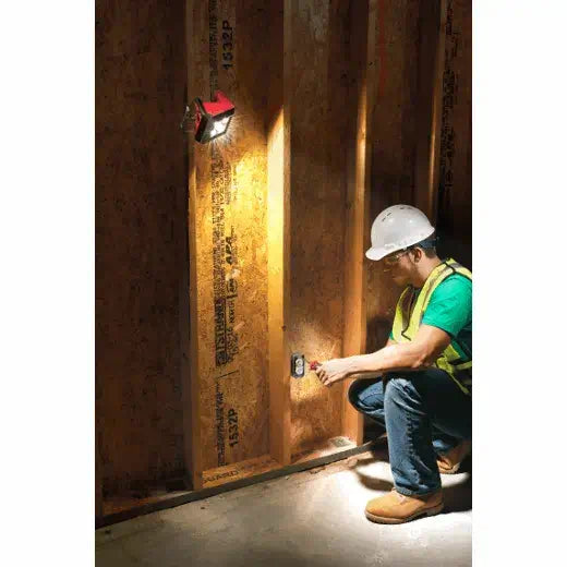 Milwaukee 2364-20 M12™ ROVER™ Mounting Flood Light – 1000 Lumens, Magnetic, Cordless